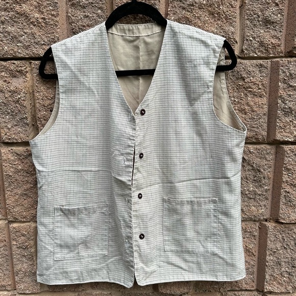 Plaid vest - Picture 1 of 4